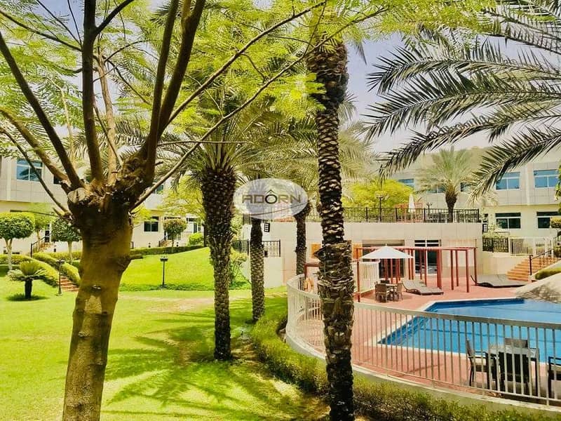2 Very nice 4 bedroom plus maid compound villa with shared pool and gym in Al Barsha 1