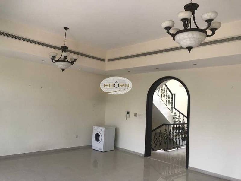12 Very nice 4 bedroom plus maid compound villa with shared pool and gym in Al Barsha 1