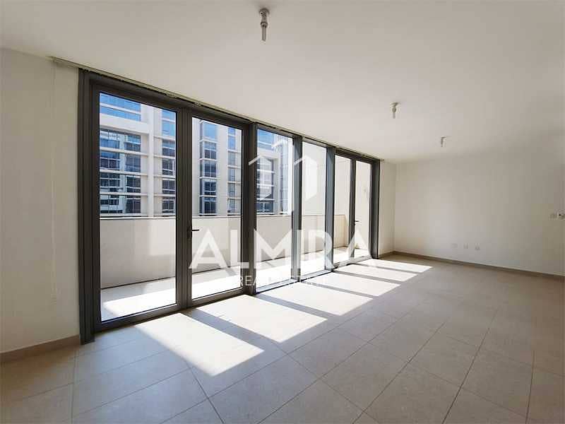6 Great offer for your huge 2BR duplex w/ balcony!