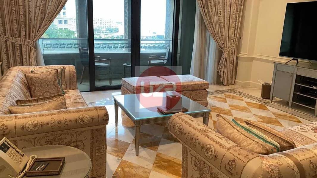 10 3 Bed Central Pool View Fully Furnished - Vacant