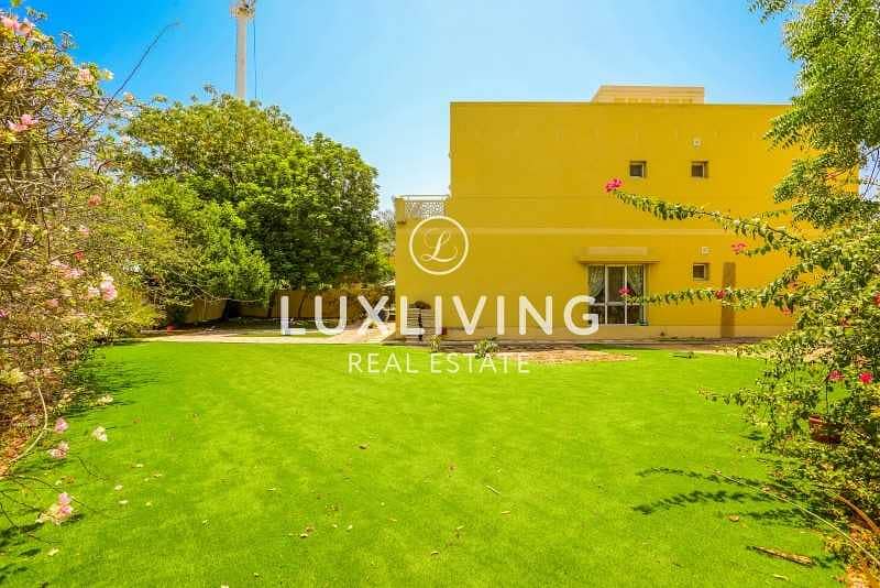 Well Maintained | Single Row | Refurbished Garden Well Maintained | Single Row | Refurbished Garden