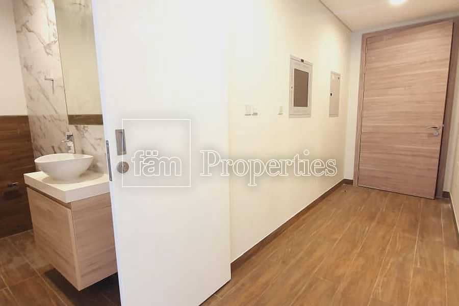 8 1 bedroom with amazing view of Dubai canal