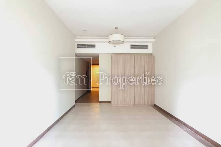 16 1 bedroom with amazing view of Dubai canal