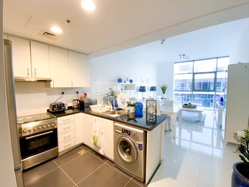 6 Incredible 1BR With Balcony | High Floor |Tenanted