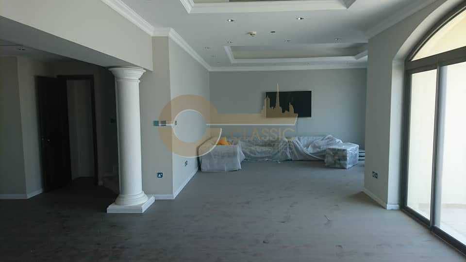 18 Amazing Penthouse - 3 Bedrooms with Maid Room | Big Terrace | 260k