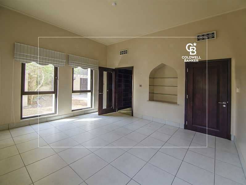 3 Private Garden  | 1 Bedroom Apartment Plus Study