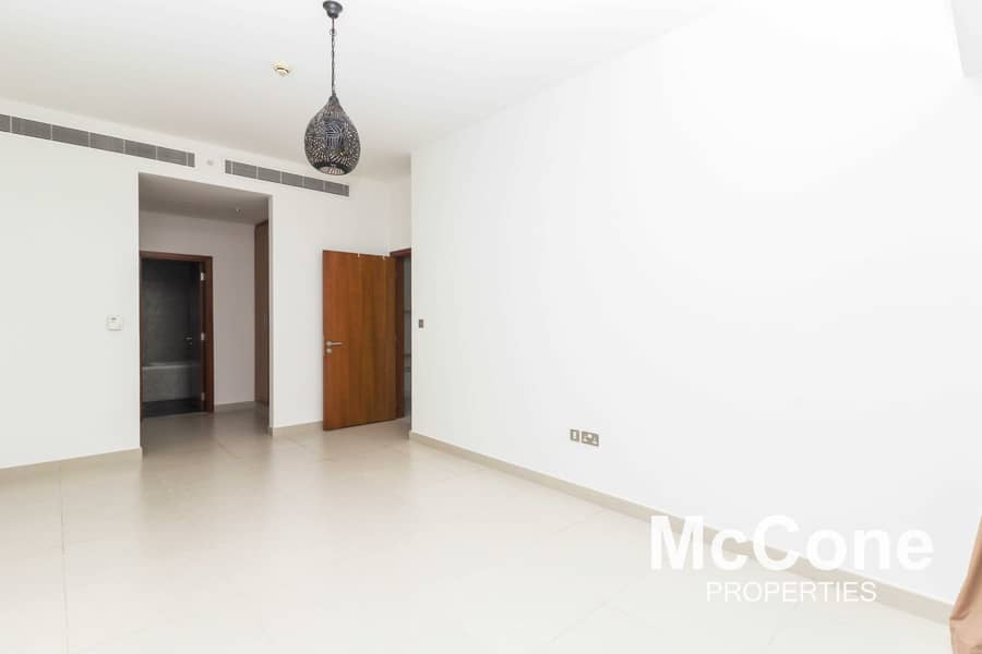 15 Vacant Now | Spacious and Modern | Prime Location