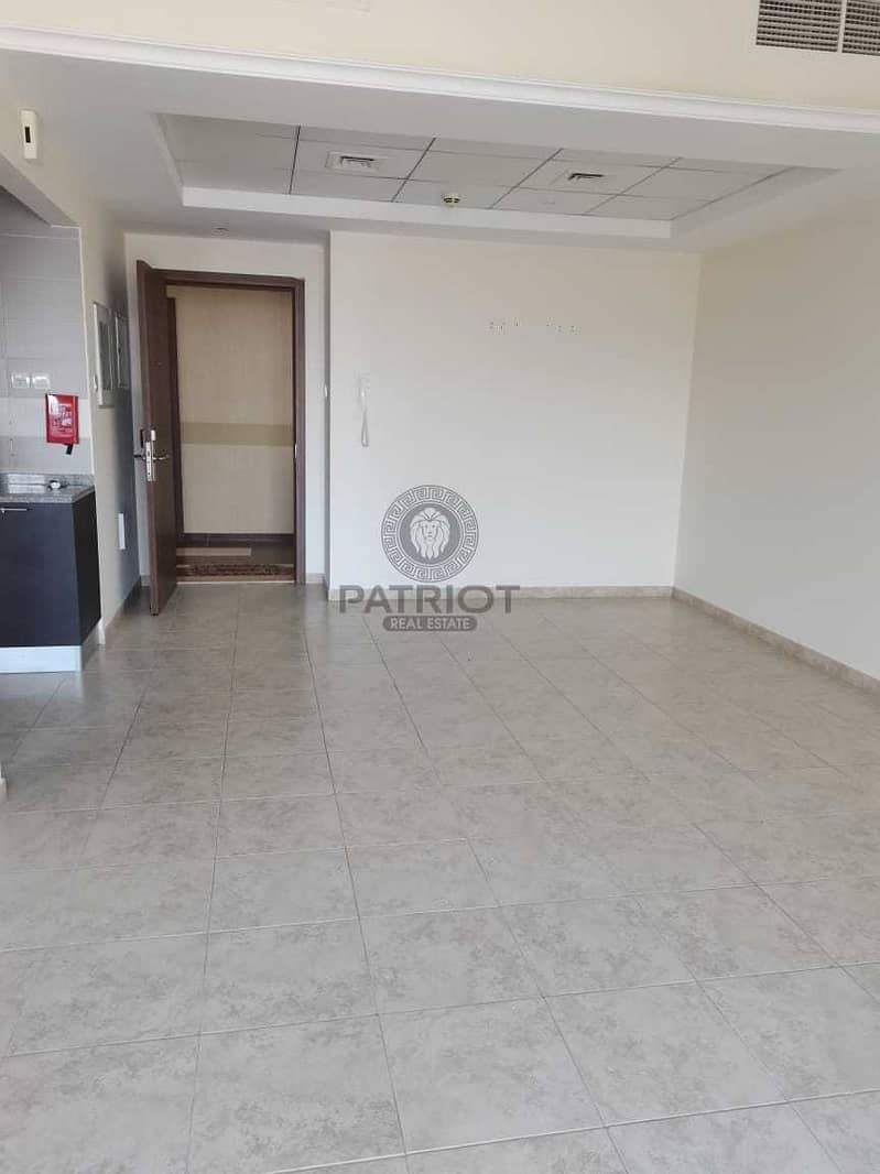 9 Vacant 1BR | Road View | Imperial Residence A