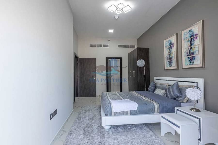 8 STUNNING 2 BHK |6 CHQ|  WITH STORAGE AND LAUNDRY ROOM
