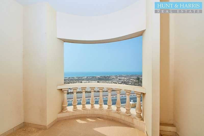 10 Partly Furnished - Amazing Sea Views - Walkable to the Beach.