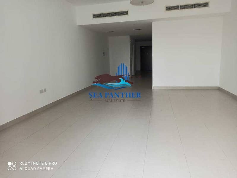 LARGE 1 BHK | POOL VIEW | Closed Kitchen