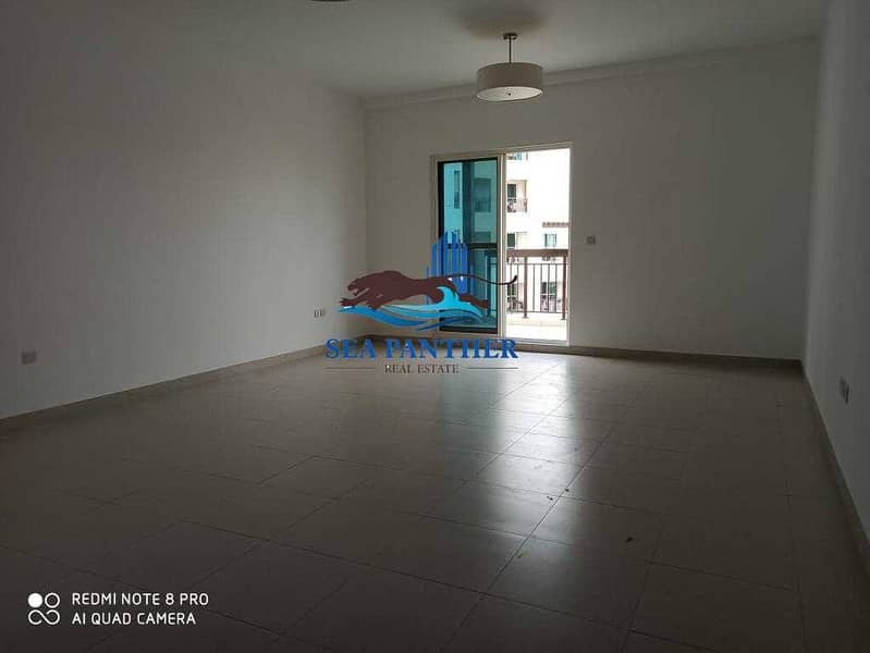 5 LARGE 1 BHK | POOL VIEW | Closed Kitchen