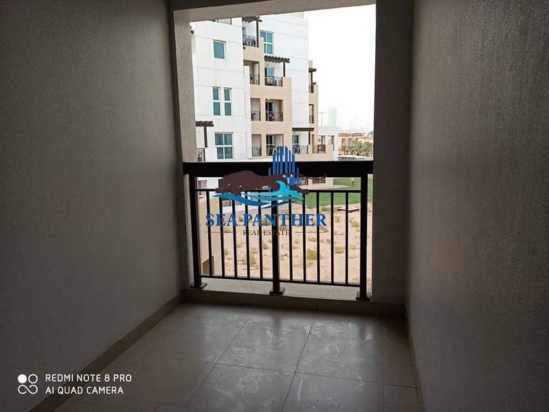 11 LARGE 1 BHK | POOL VIEW | Closed Kitchen