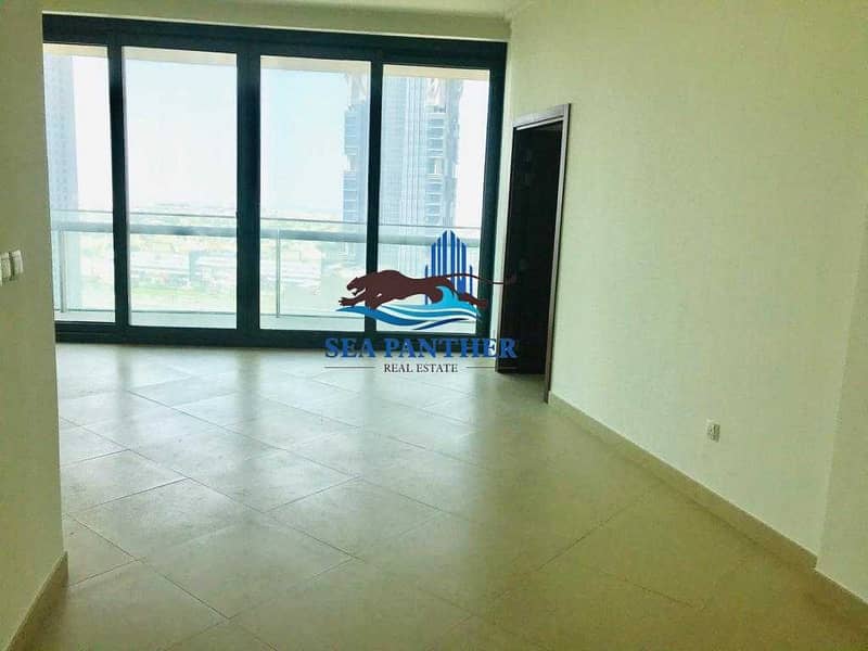 10 Spacious and Bright Unit | 1 Br Duplex | On High Floor