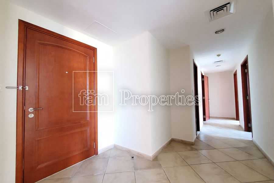 10 Bright Sun facing Ensuit 2BR Apt Ready to Move In