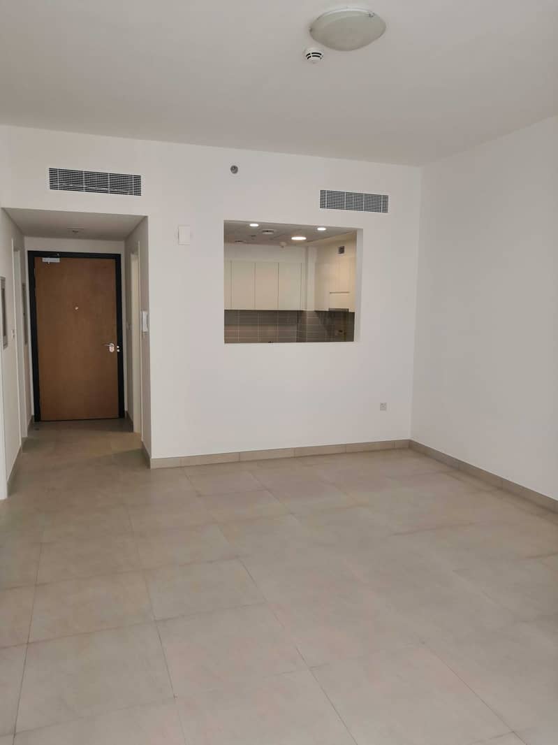 SPACIOUS BRAND NEW 1 BEDROOM | NEAR MATRO STATION