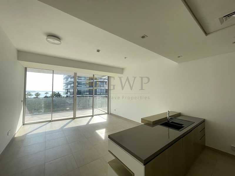 7 EXCLUSIVE|Private Beach|2 bed|large balcony|GREAT DEAL