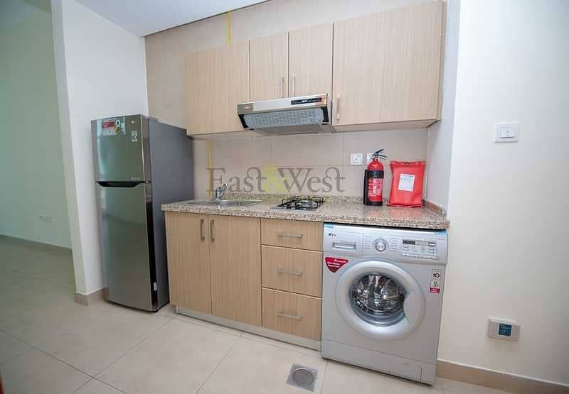 7 Equipped Kitchen| Direct from owner| Parking