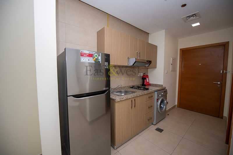 8 Equipped Kitchen| Direct from owner| Parking