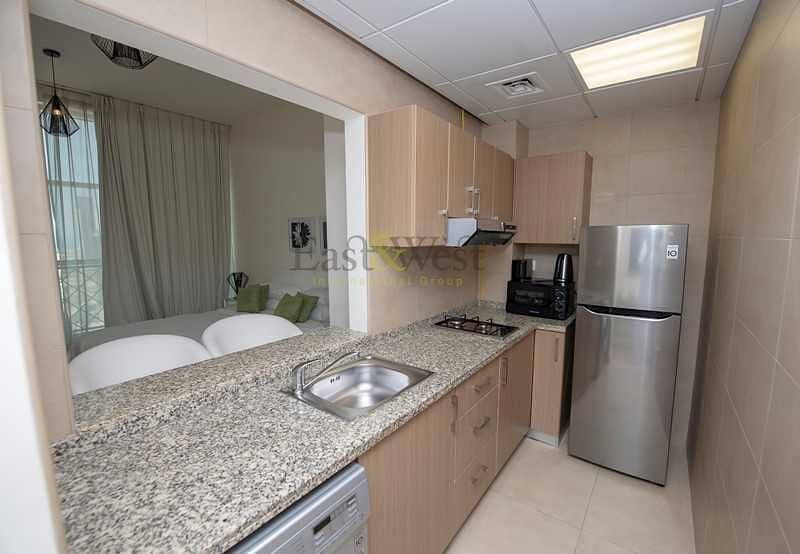 12 Luxury Studio -Equipped Kitchen- Direct from owner