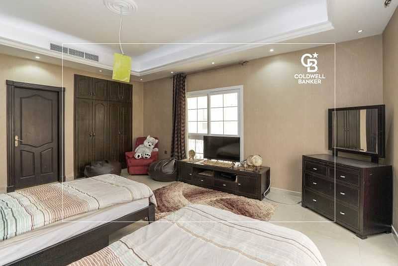 38 Fully Furnished | All Master Bedrooms | Corner Unit