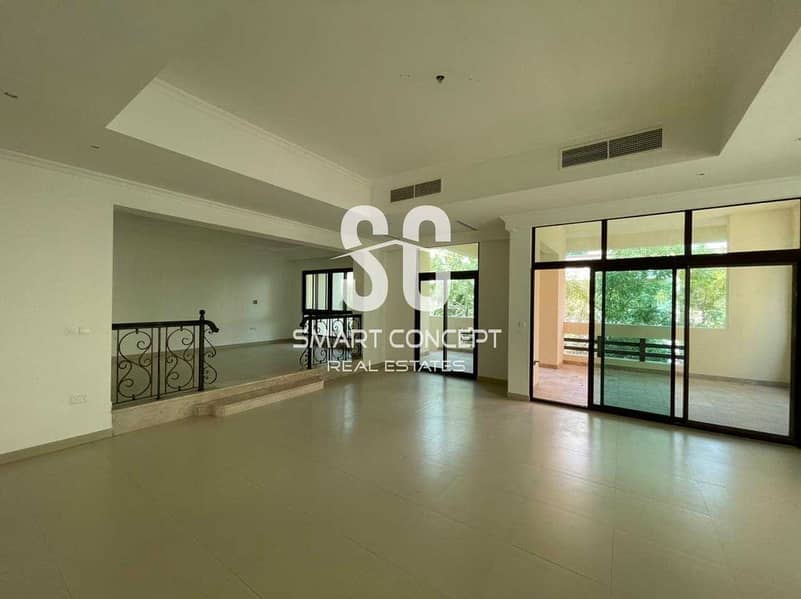 Live with Your Family In This Exclusive Villa Live with Your Family In This Exclusive Villa