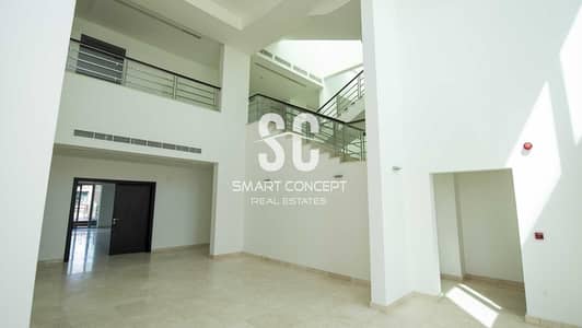 Huge Villa with Private Swimming Pool and Garden