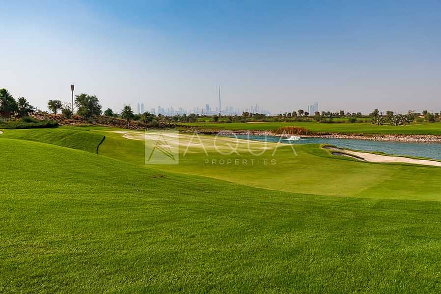 Resale Park Facing Plot In Fairway Vista