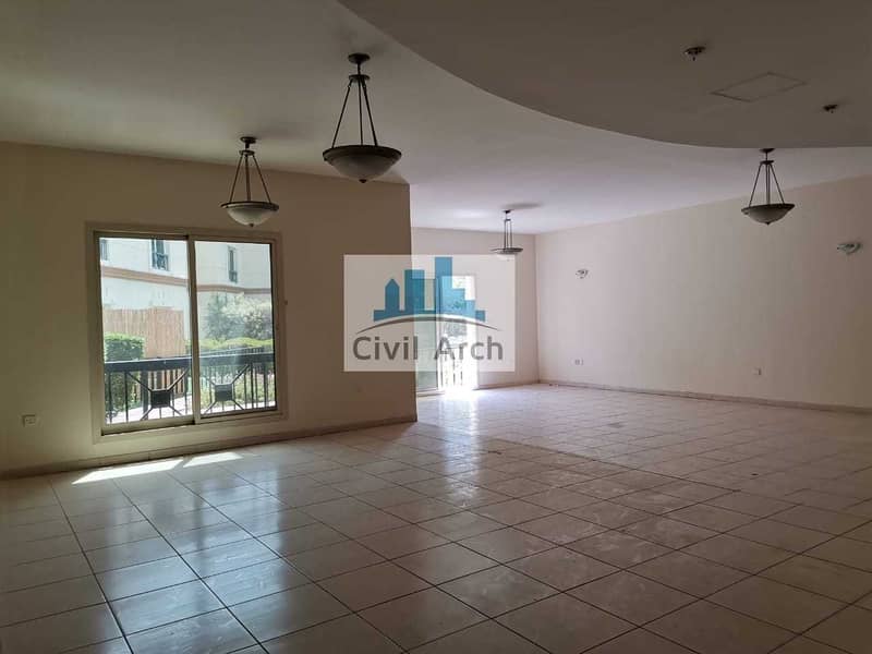 10 Spacious 4 BR Villa in Al Barsha 1 Closed to Saudi German Hospital