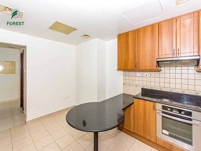 10 Spacious Unit | 1 Bed | Low Floor | Vacant