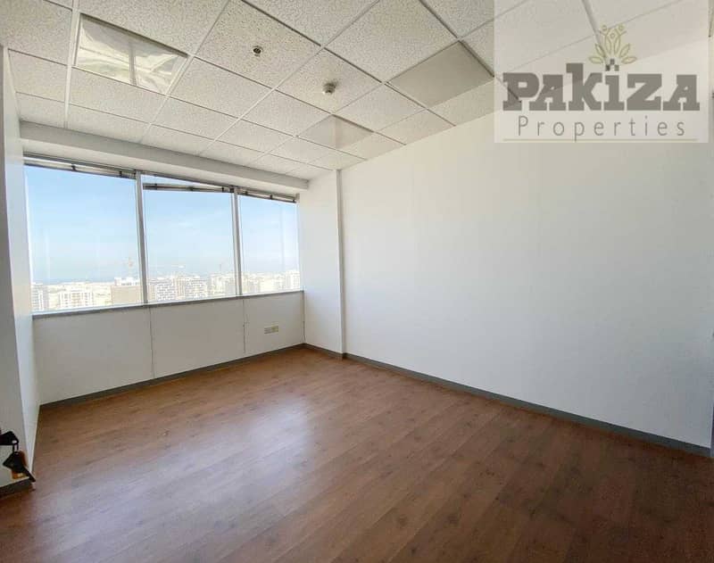 4 NEAR METRO|WELL MAINTAINED|CLOSED GLASS PARTITIONS|SPACIOUS FULLY FITTED OFFICE FOR RENT IN SHEIK ZAYED ROAD