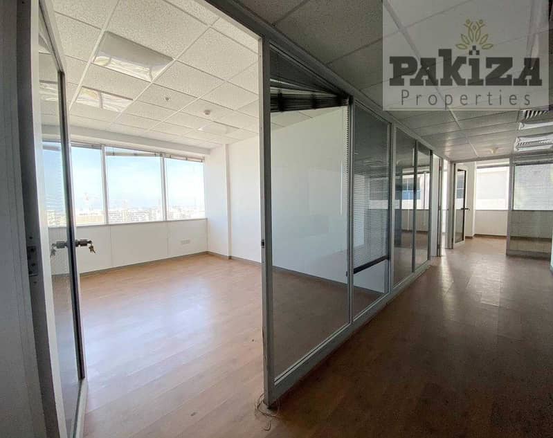 6 NEAR METRO|WELL MAINTAINED|CLOSED GLASS PARTITIONS|SPACIOUS FULLY FITTED OFFICE FOR RENT IN SHEIK ZAYED ROAD