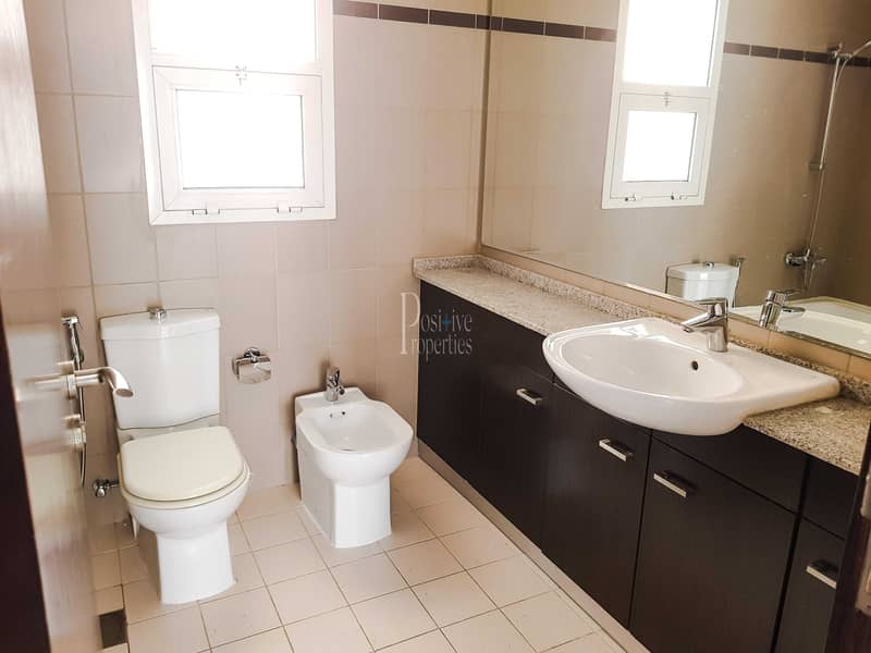8 TWO BED|CLOSED KITCHEN |RARE TO FIND|