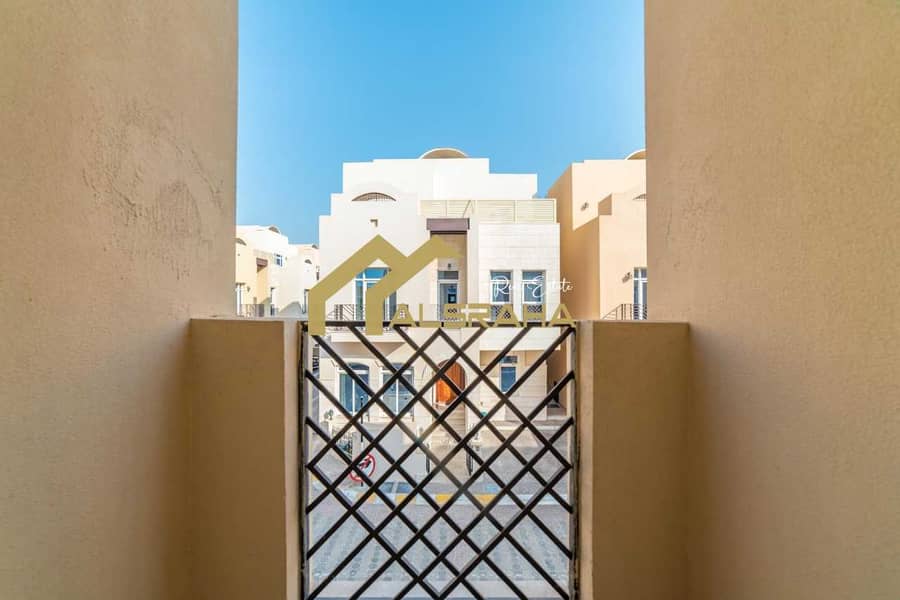 12 For Sale | Villa | Al Qurm Gardens | 5 BR | 4000 sq ft | Maids Room | Driver Room