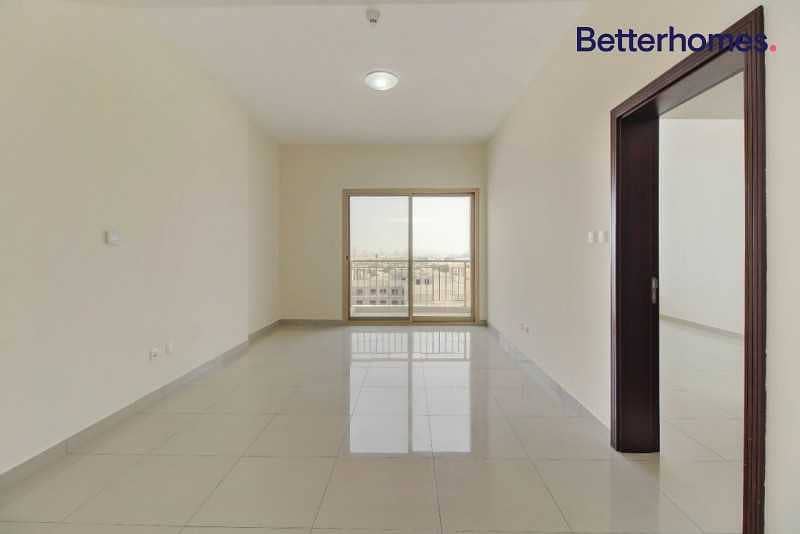 5 Great Apartment | Available Now | Parking | Pool