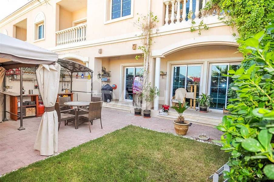Rented Townhouse / Away from wires Rented Townhouse / Away from wires