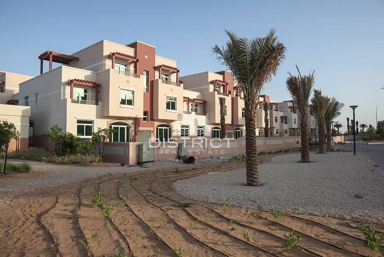 2 Payments - Modern Apartment in Al Ghadeer