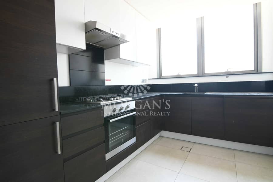 18 Large 2BR | Modern FInishing | Fitted Kitchen
