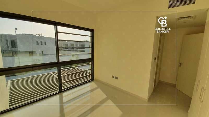 19 3 Ensuite Bedrooms | Maids Room | Brand New Property