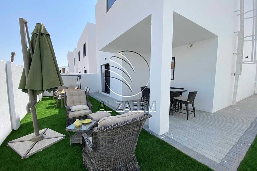 4 For Grab Offer In This End Unit Townhouse | Close To Dubai