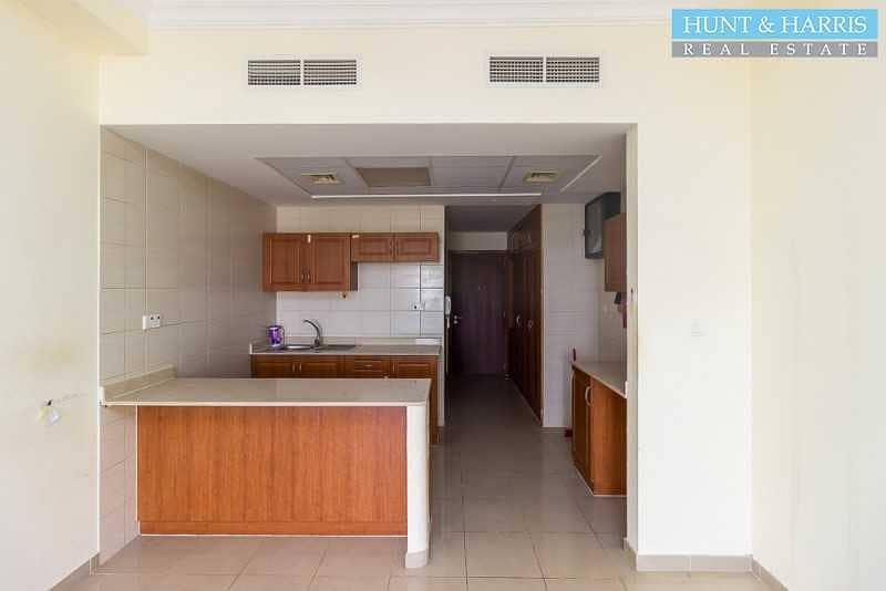 4 Studio with Amazing Lagoon View -Well Maintained