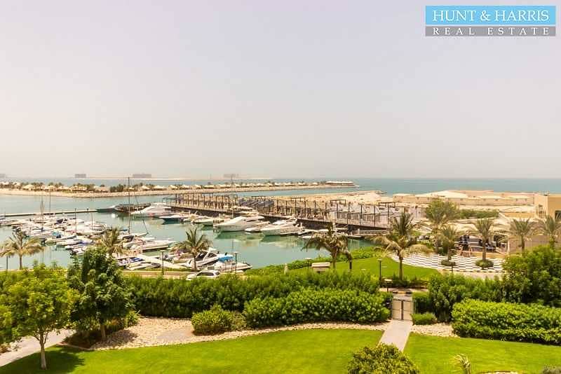 9 Studio with Amazing Lagoon View -Well Maintained