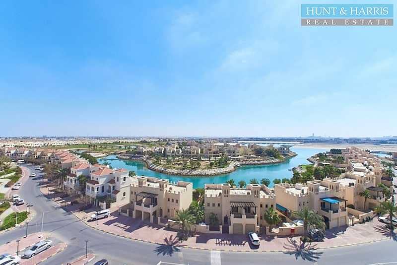 13 Studio with Amazing Lagoon View -Well Maintained