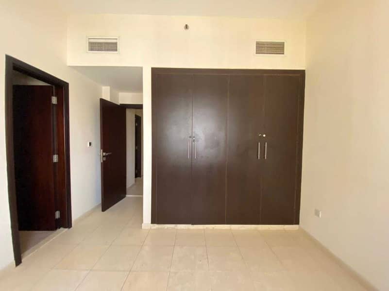 Spacious 2 Bedroom With  Close Kitchen | Balcony |