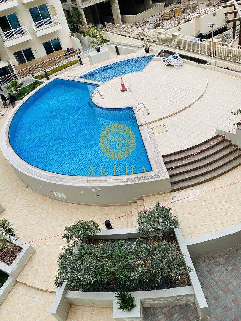 6 Huge 2 bedroom Apartment for rent with pool view
