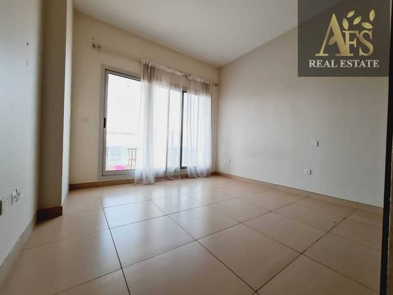 4 Huge 1 Bed + Laundry | Chiller Free | Stadium View | Big Balcony