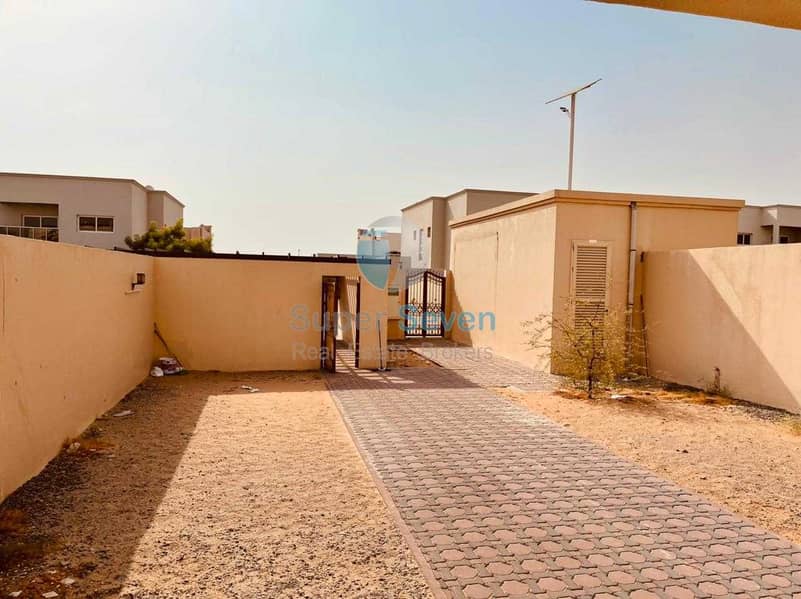 2 Large-4 Bedroom villa for rent Barashi Sharjah