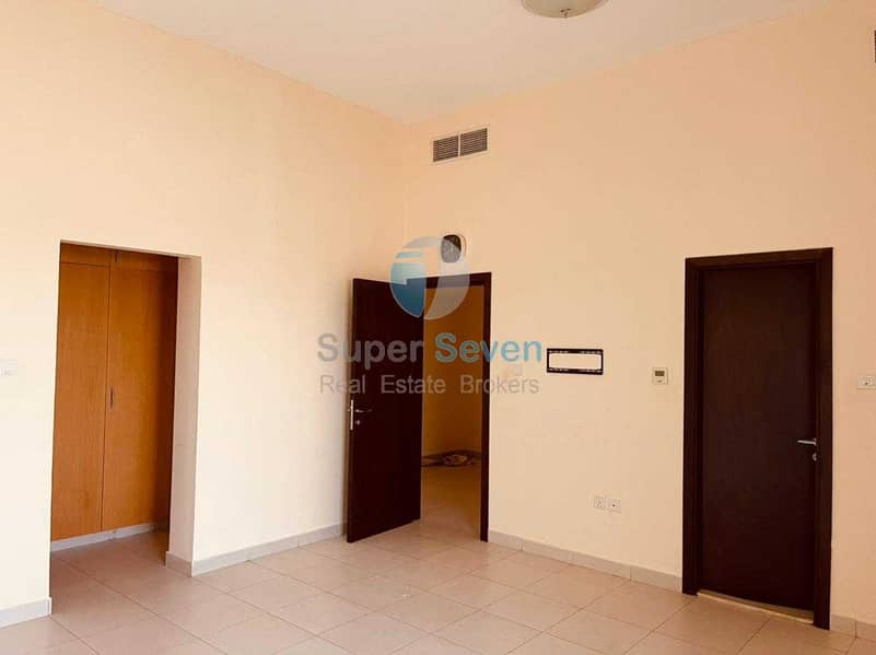 5 Large-4 Bedroom villa for rent Barashi Sharjah