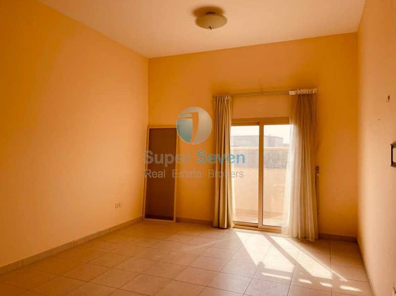 6 Large-4 Bedroom villa for rent Barashi Sharjah