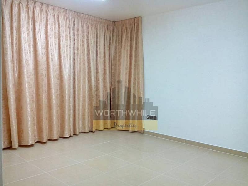 Bright 4BR With M Room Flat With Kitchen Appliances And Beautiful Curtains Is For Rent On Electra St
